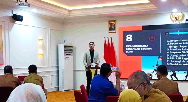 Perkuat Benteng Finansial Pegawai Negeri, Pemkot Cirebon dan OJK Edukasi ASN Prinsip 2L